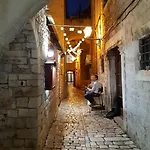 Dragazzo Trogir